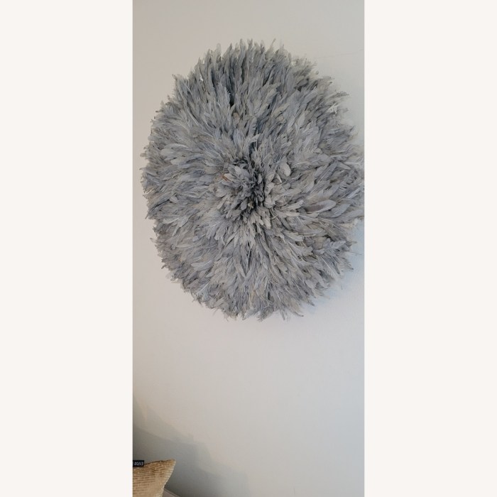 Juju hat wall decor