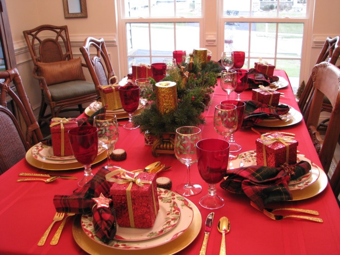 Christmas dining room table decor ideas