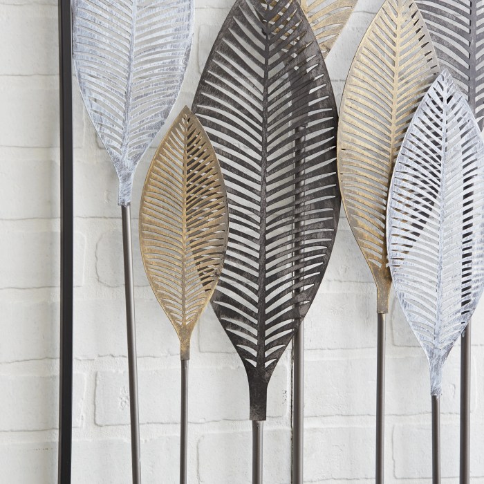 Palm leaf metal wall decor