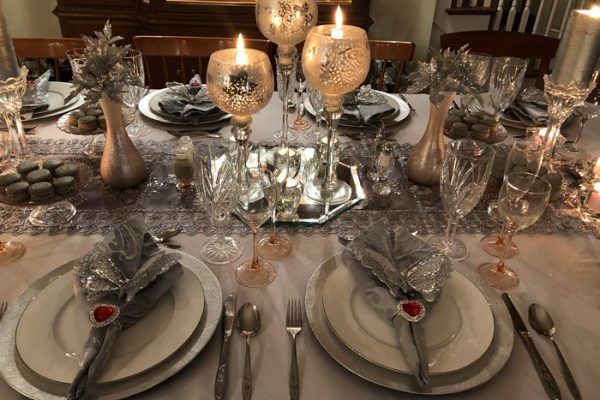 Elegant dinner party table decor