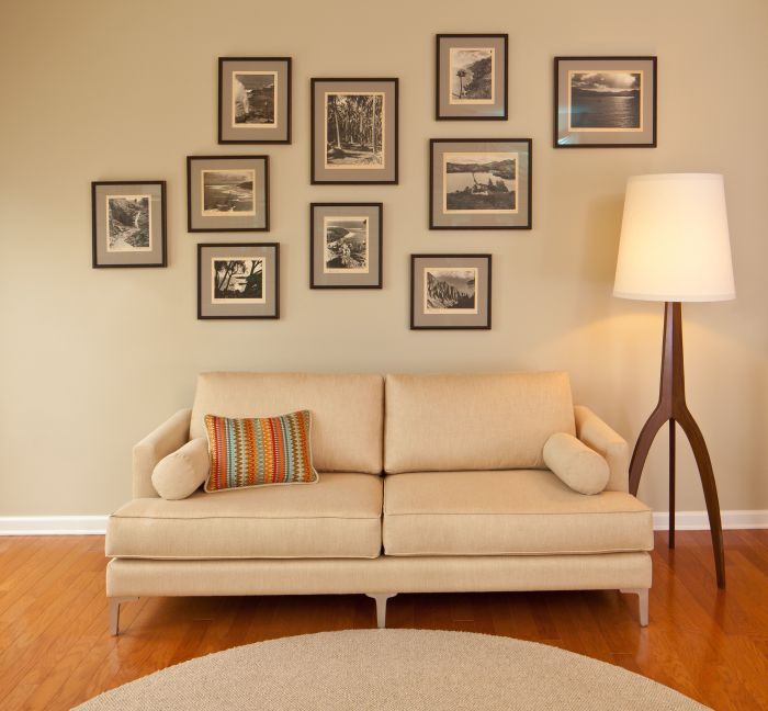 Best wall decor for living room