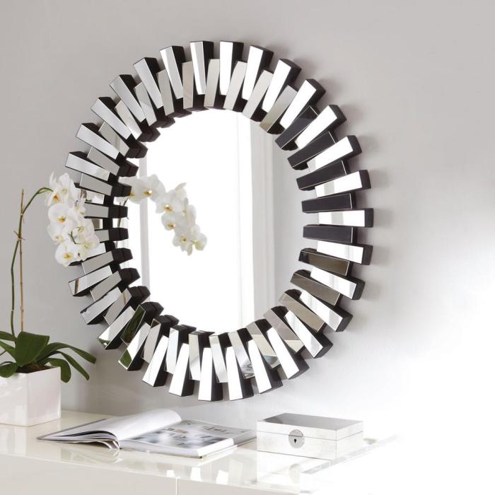 Wall decor round mirror