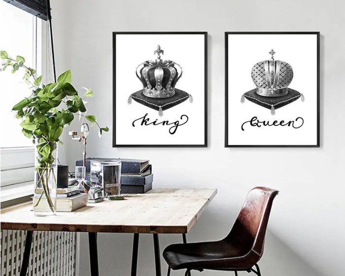 King and queen wall decor