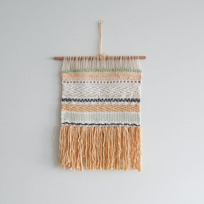 Hanging woven wall decor