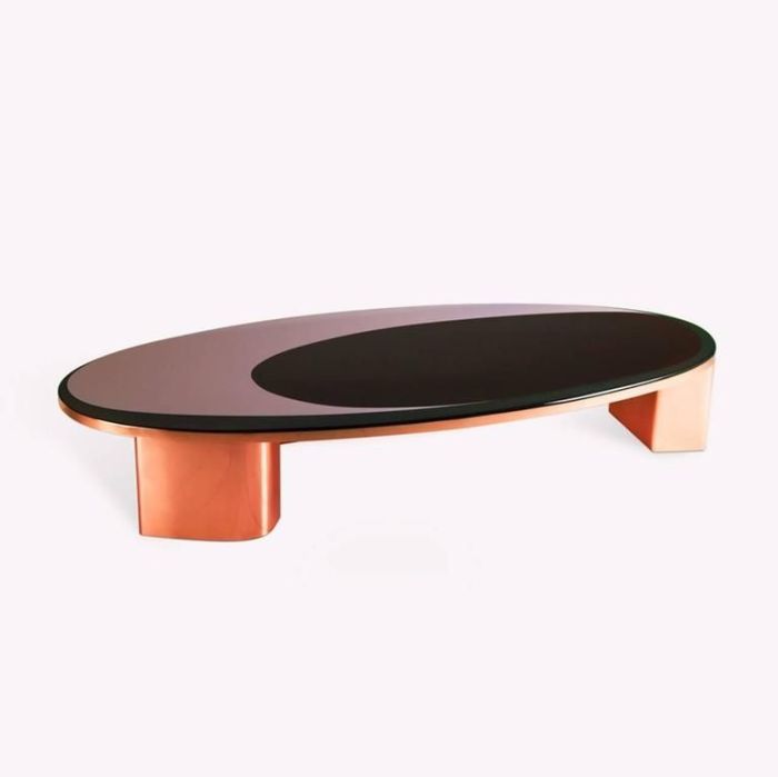 Oval coffee table decor