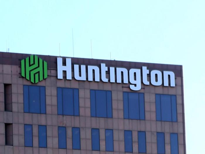 Huntington stock price